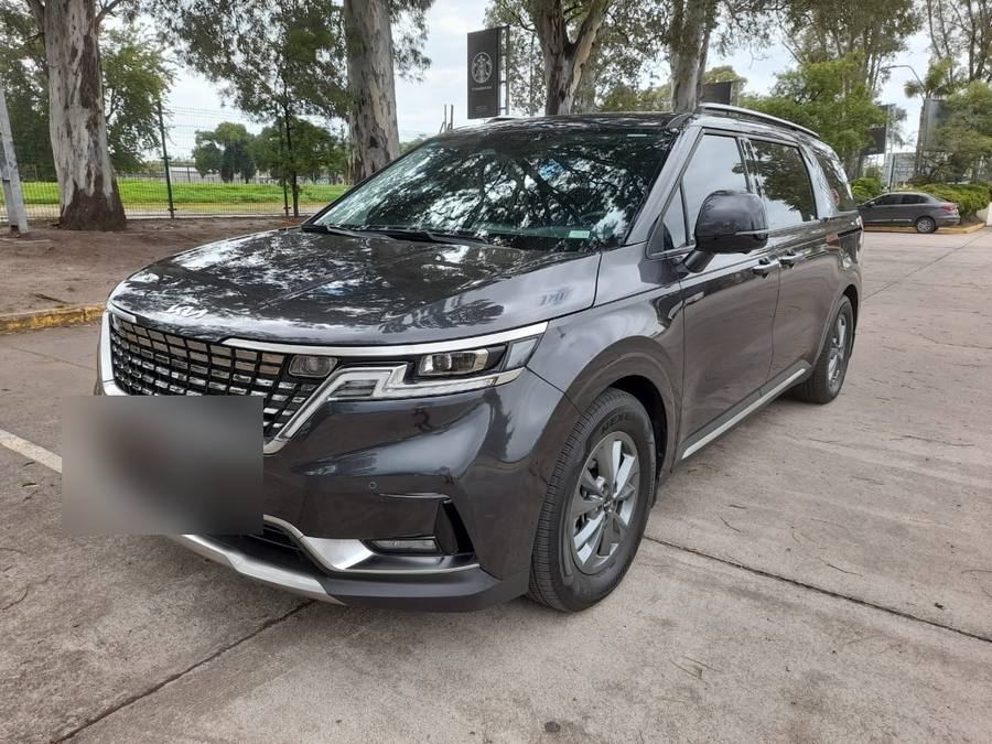 Kia Carnival (a confirmar versión)